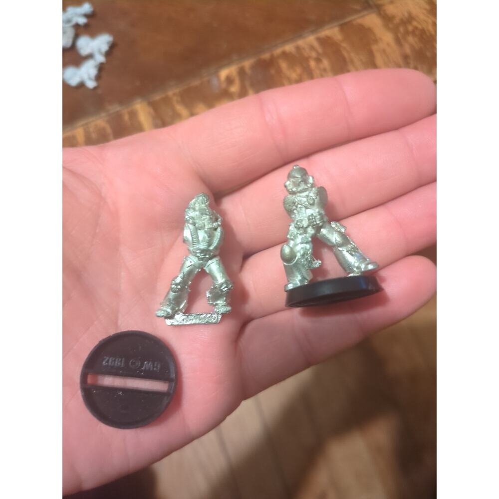 Warhammer 40K SPACE WOLVES BLOOD CLAW metal X 2